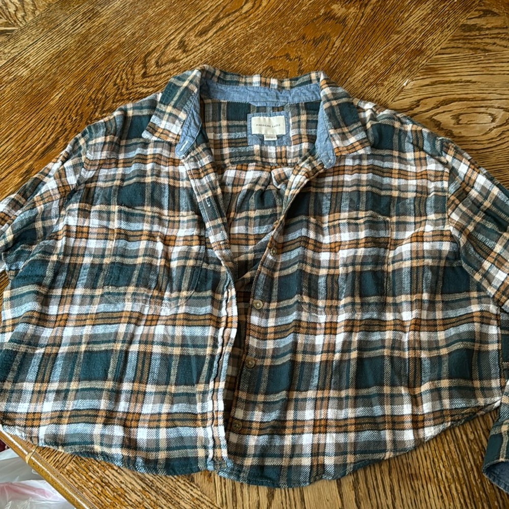 American Eagle cropped flannel